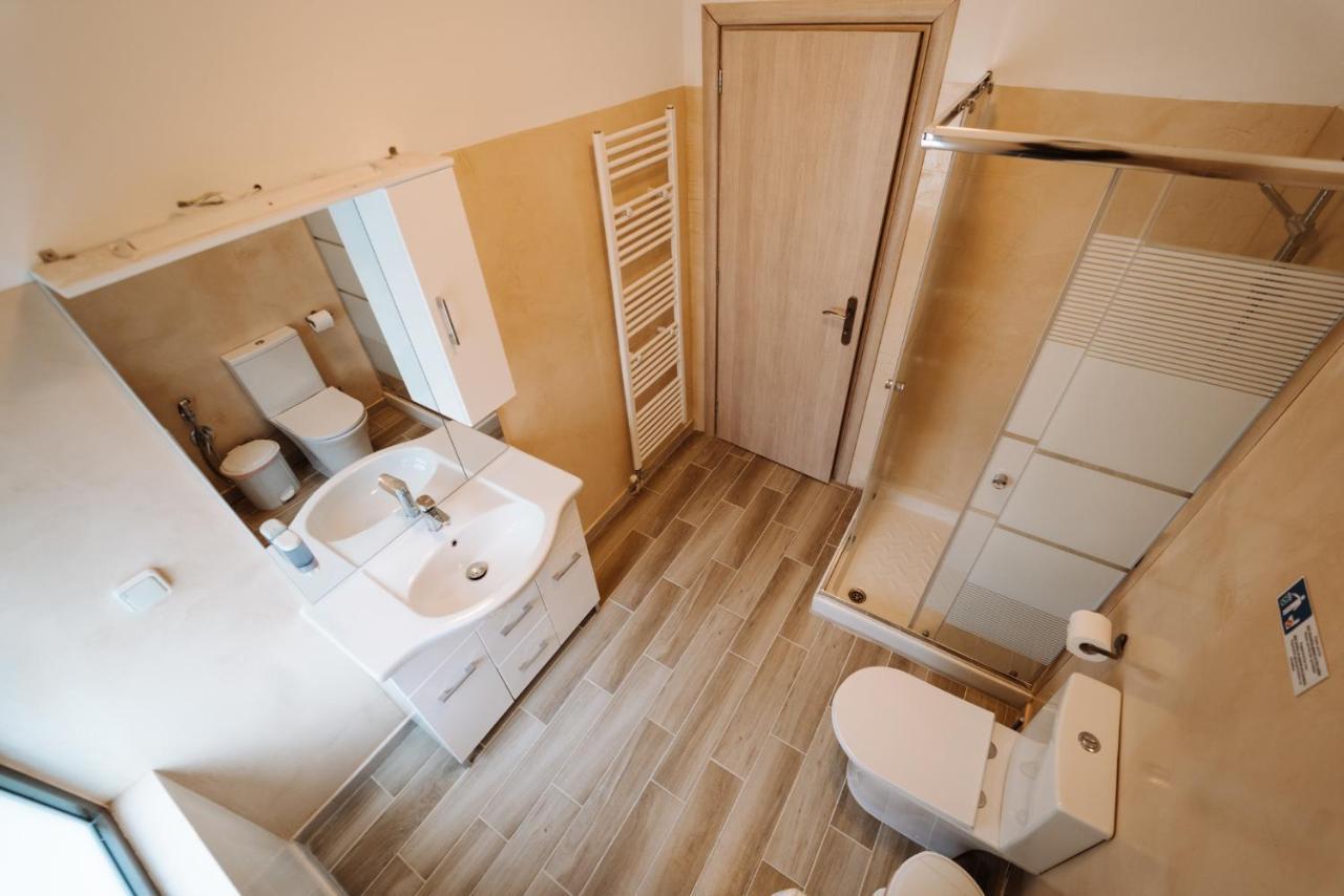 Luxury Apartment In Plaka - Acropolis أثينا المظهر الخارجي الصورة